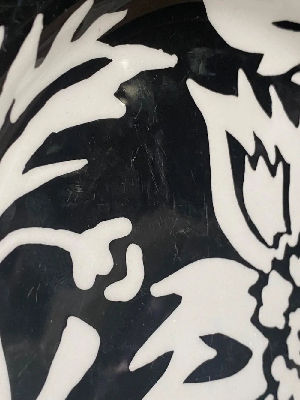 Crate & Barrel Black and White Floral Salad Luncheon 9” Plates x 8
